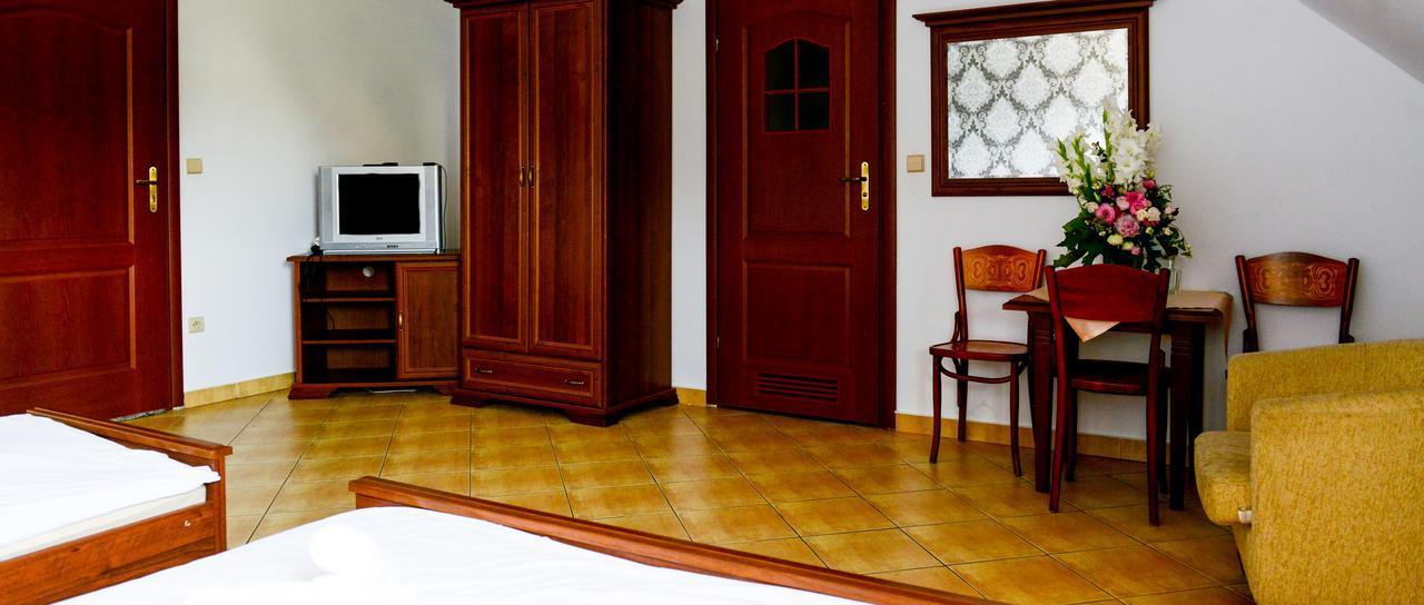 Dworek Emilli Wieliczka Bagian luar foto